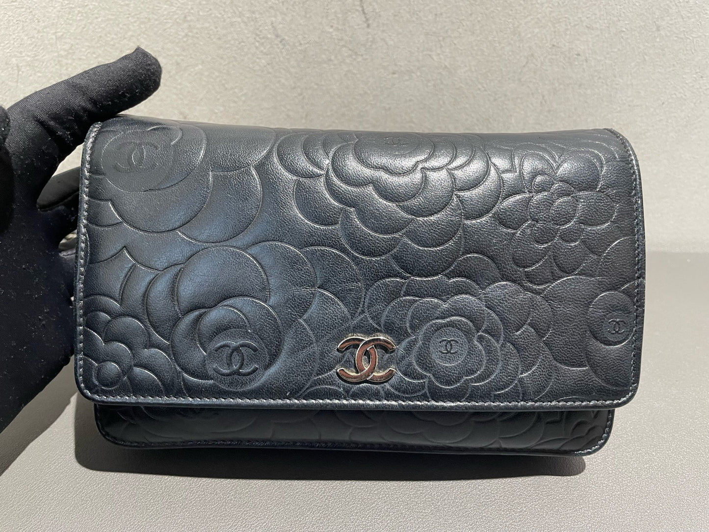 Chanel - Camellia WOC - Leather - Black - (mini)