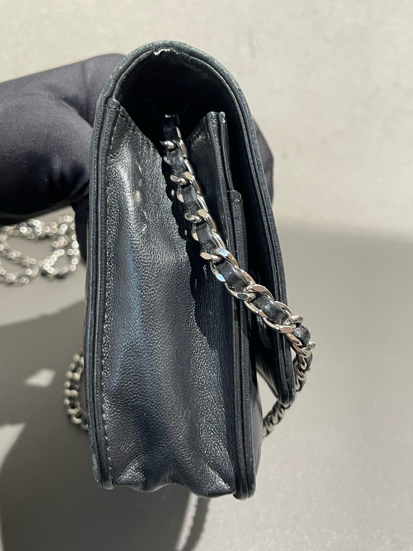 Chanel - Camellia WOC - Leather - Black - (mini)
