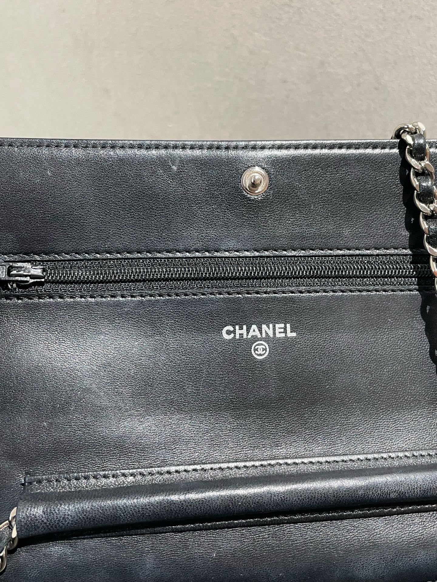 Chanel - Camellia WOC - Leather - Black - (mini)