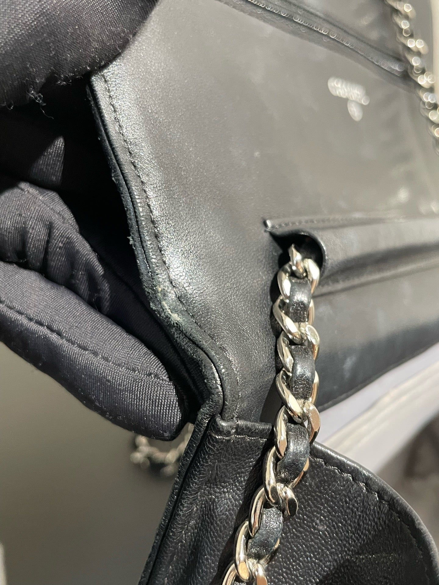 Chanel - Camellia WOC - Leather - Black - (mini)
