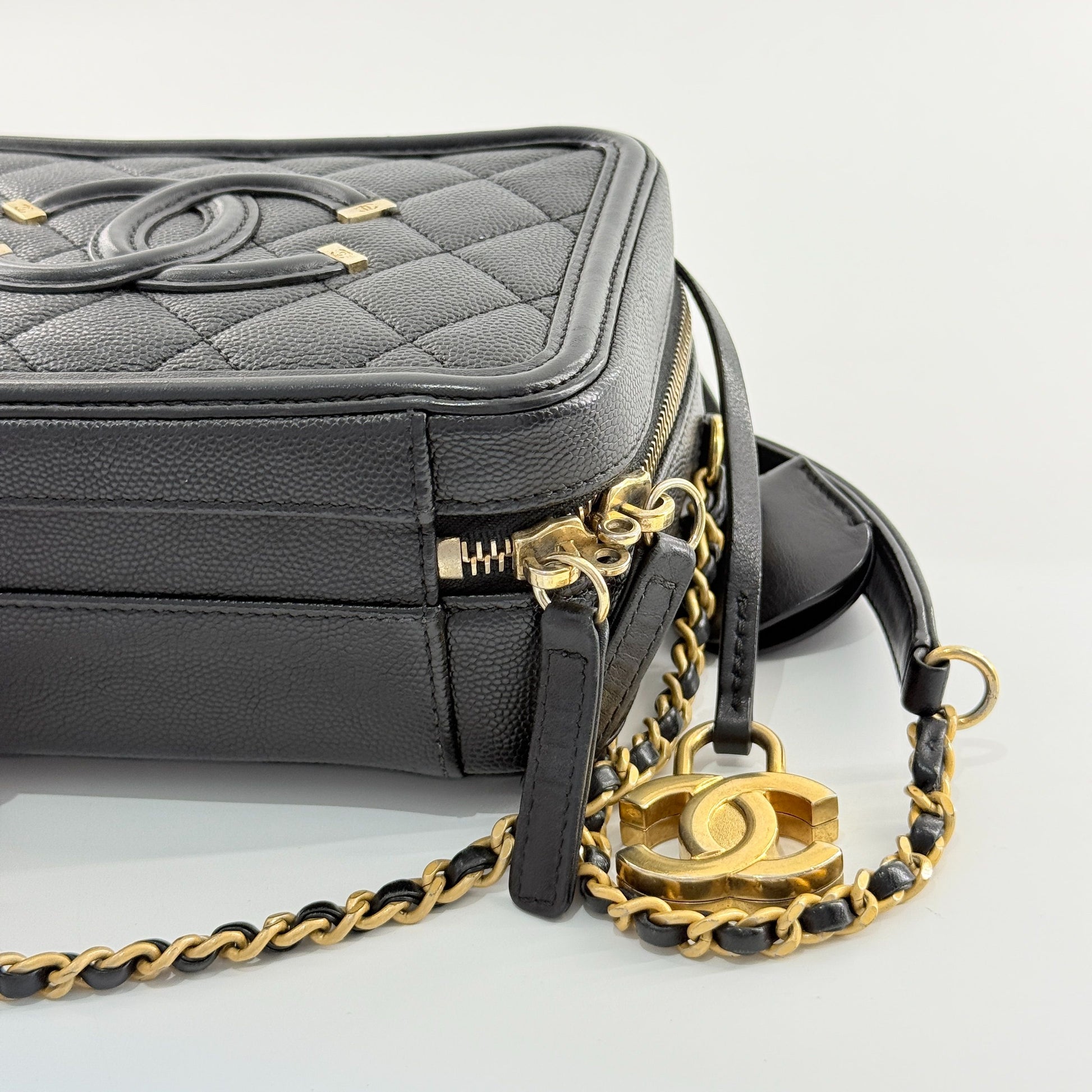 Chanel Camera Bag Leather Black - view 7
