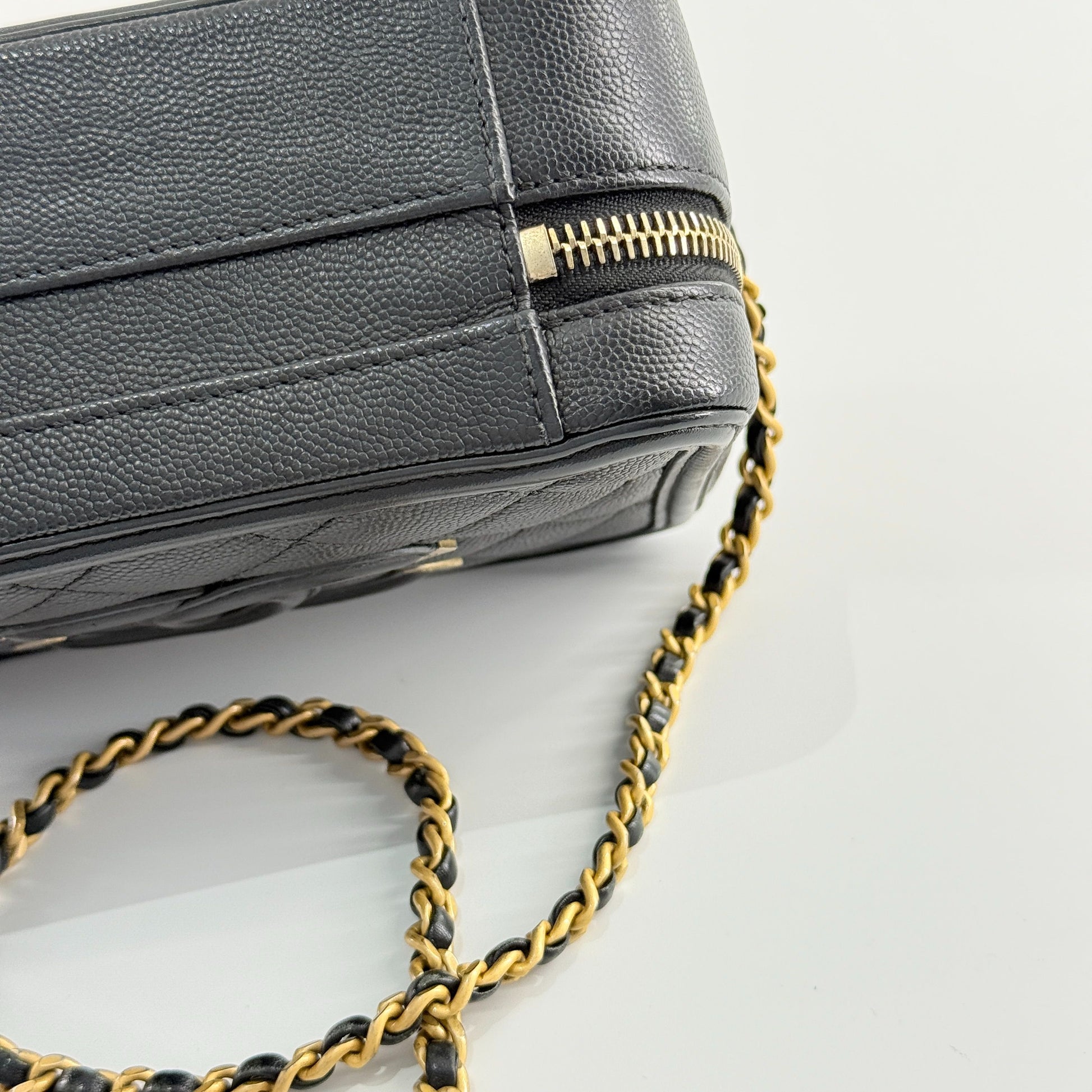 Chanel Camera Bag Leather Black - view 8