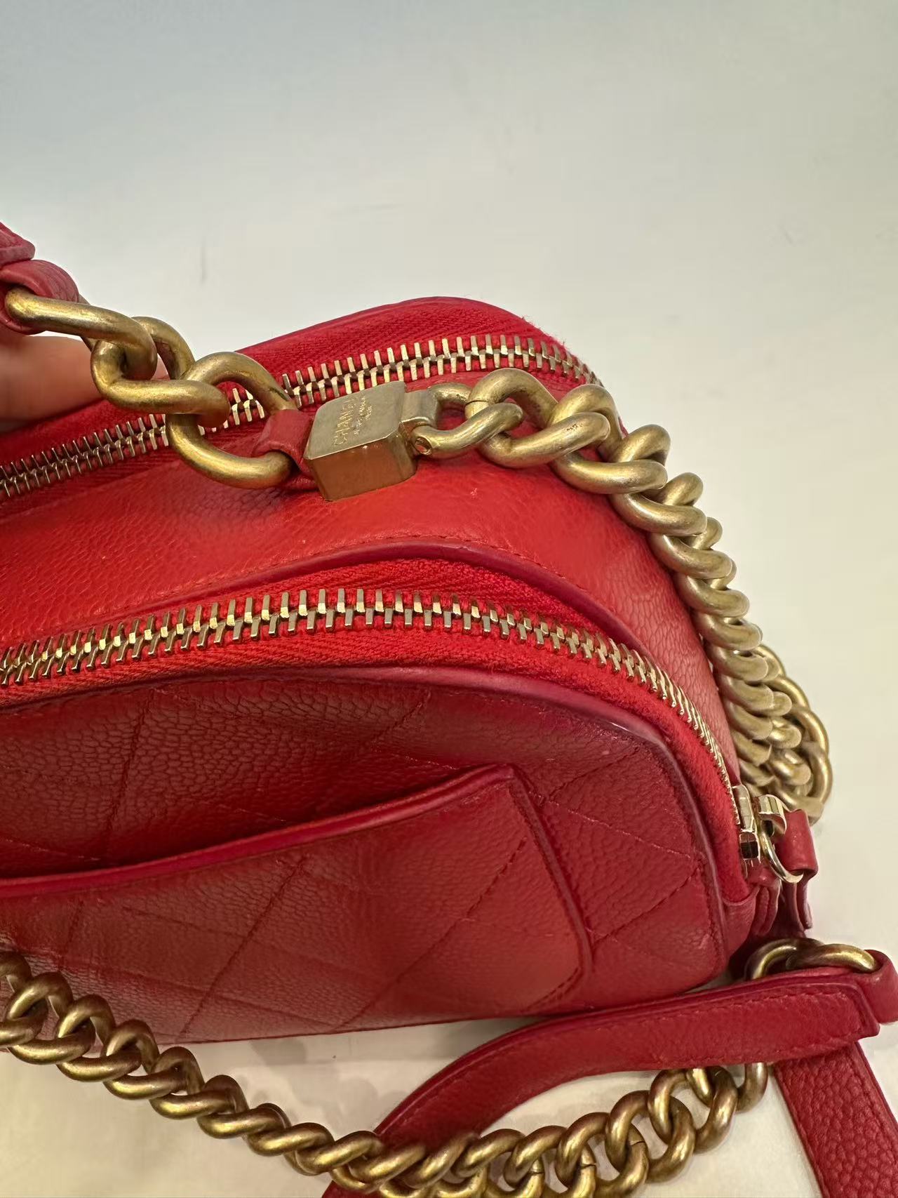 Chanel - Camera bag - Caviar leather - Red - (mini)