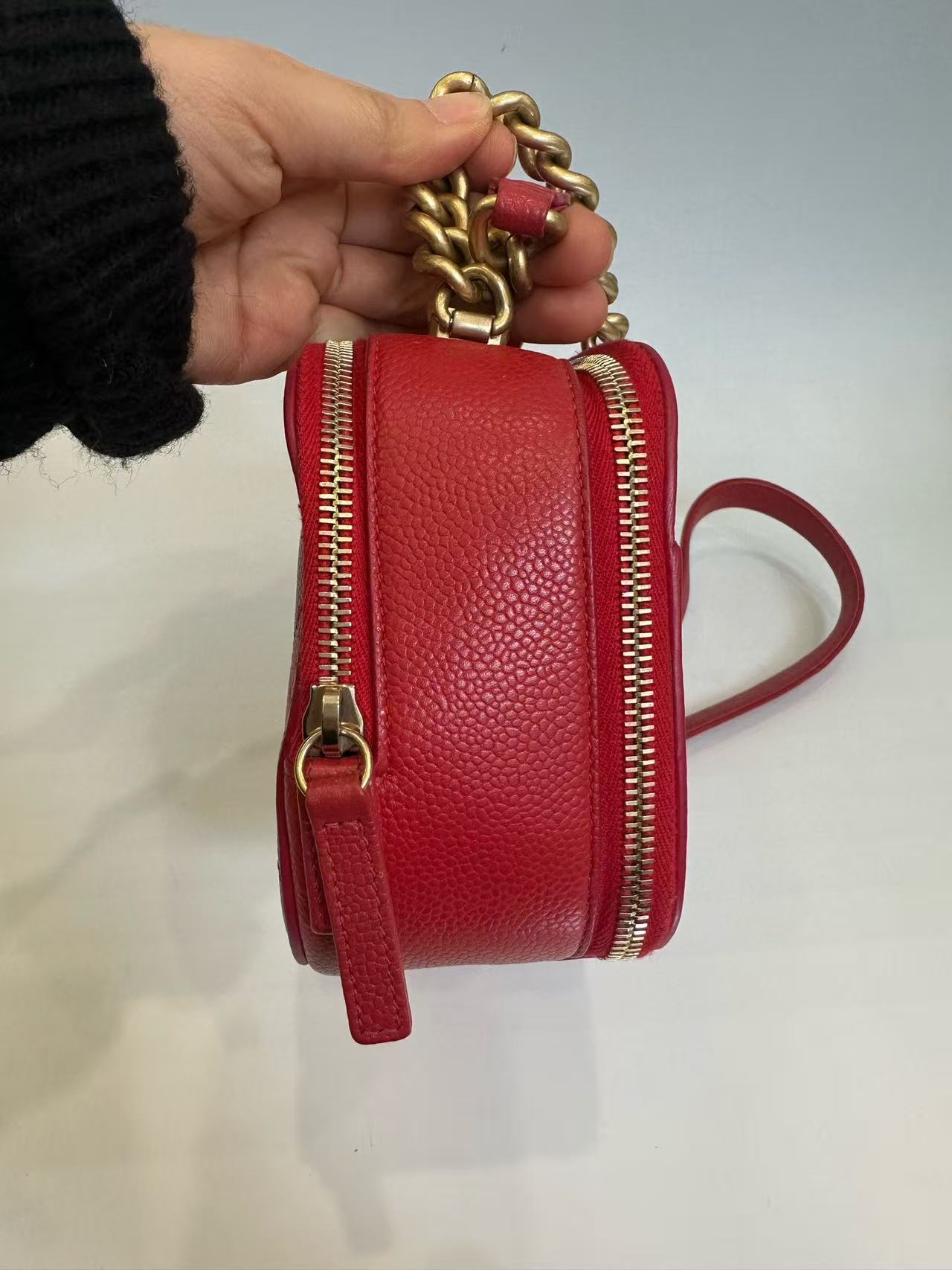 Chanel - Camera bag - Caviar leather - Red - (mini)