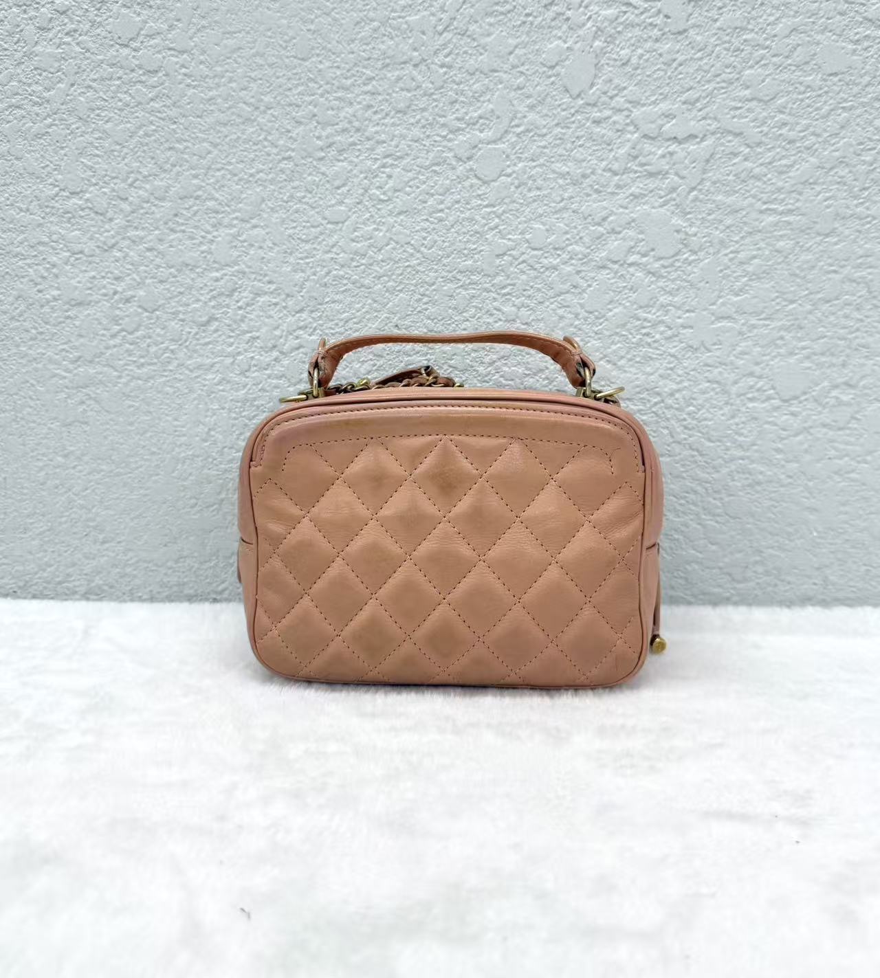 Chanel - Camera Bag - Cowhide leather - Pink - (mini)