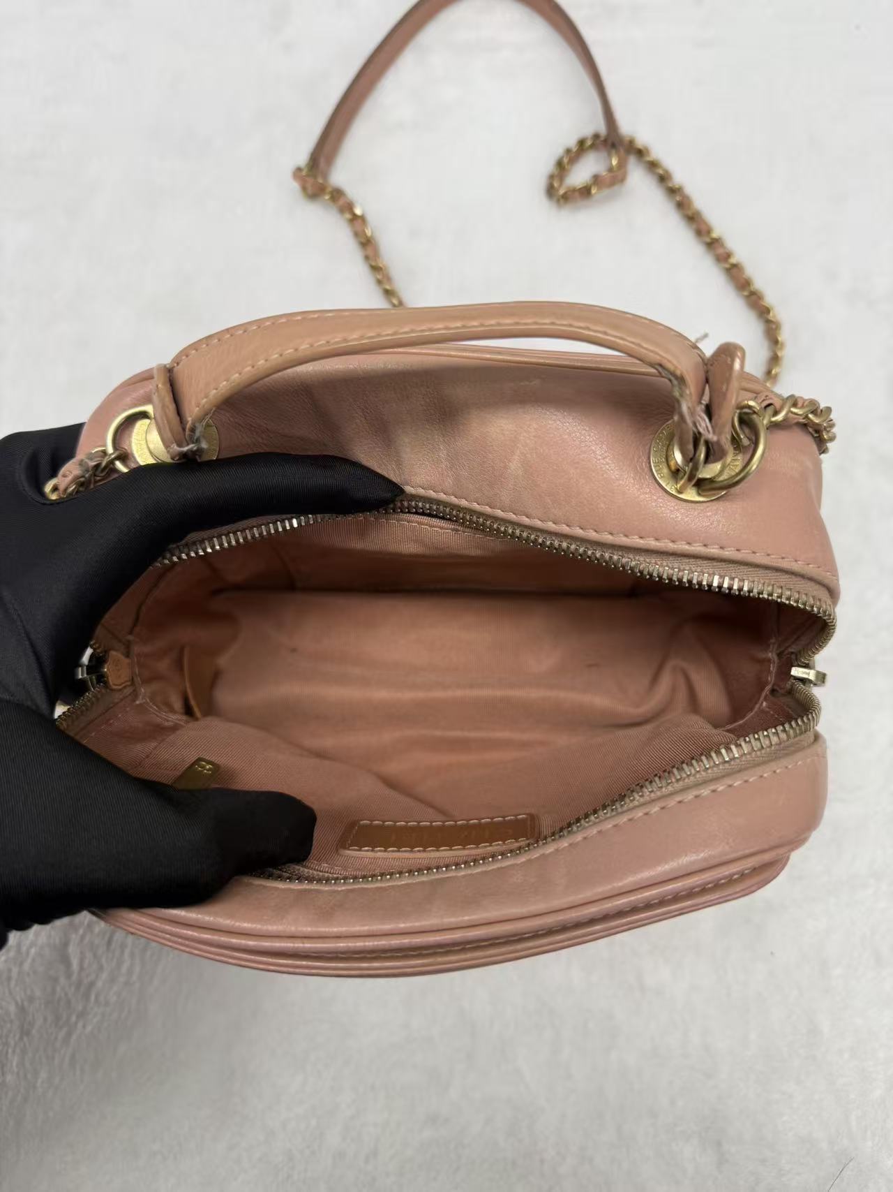 Chanel - Camera Bag - Cowhide leather - Pink - (mini)