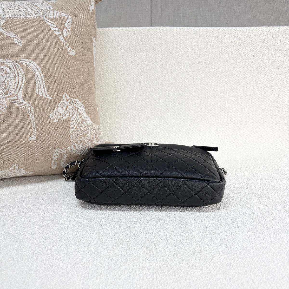 Chanel - Camera Bag - Leather - Black - (mini)