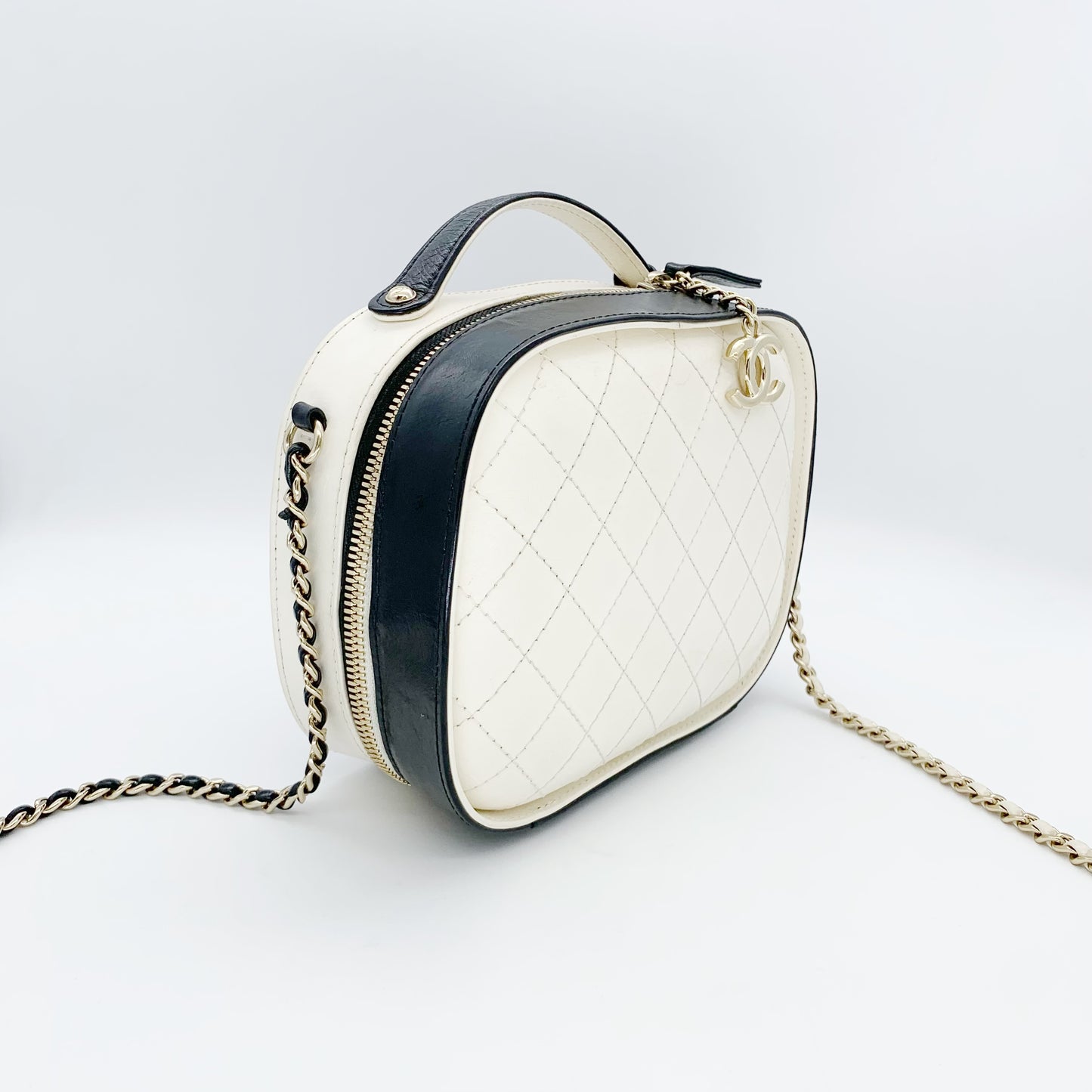 Chanel - Camera Bag - Leather - Multicolour - (Small)