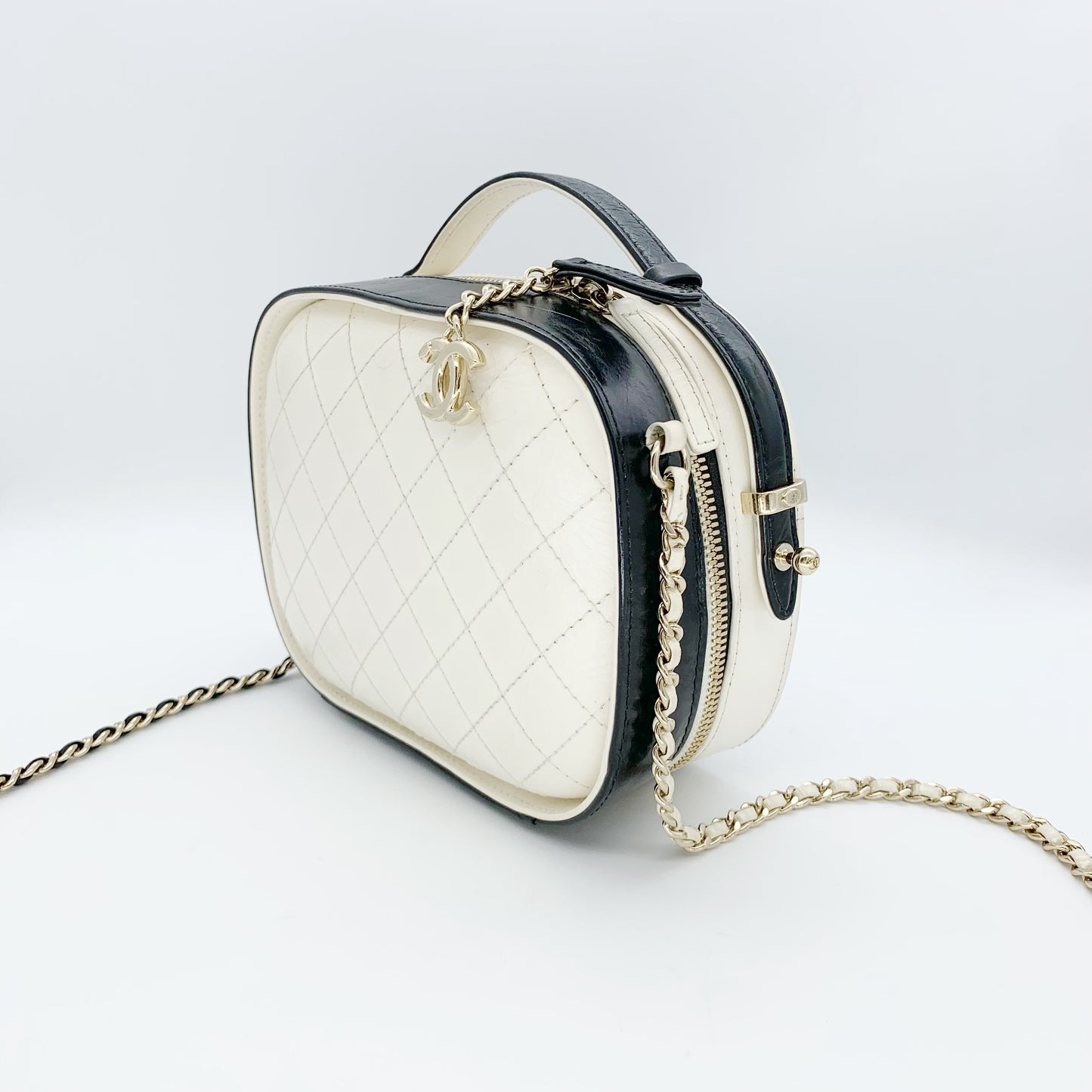 Chanel - Camera Bag - Leather - Multicolour - (Small)