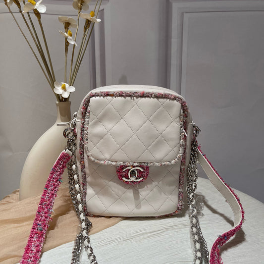 Chanel - Camera Bag - Leather - White - (mini)