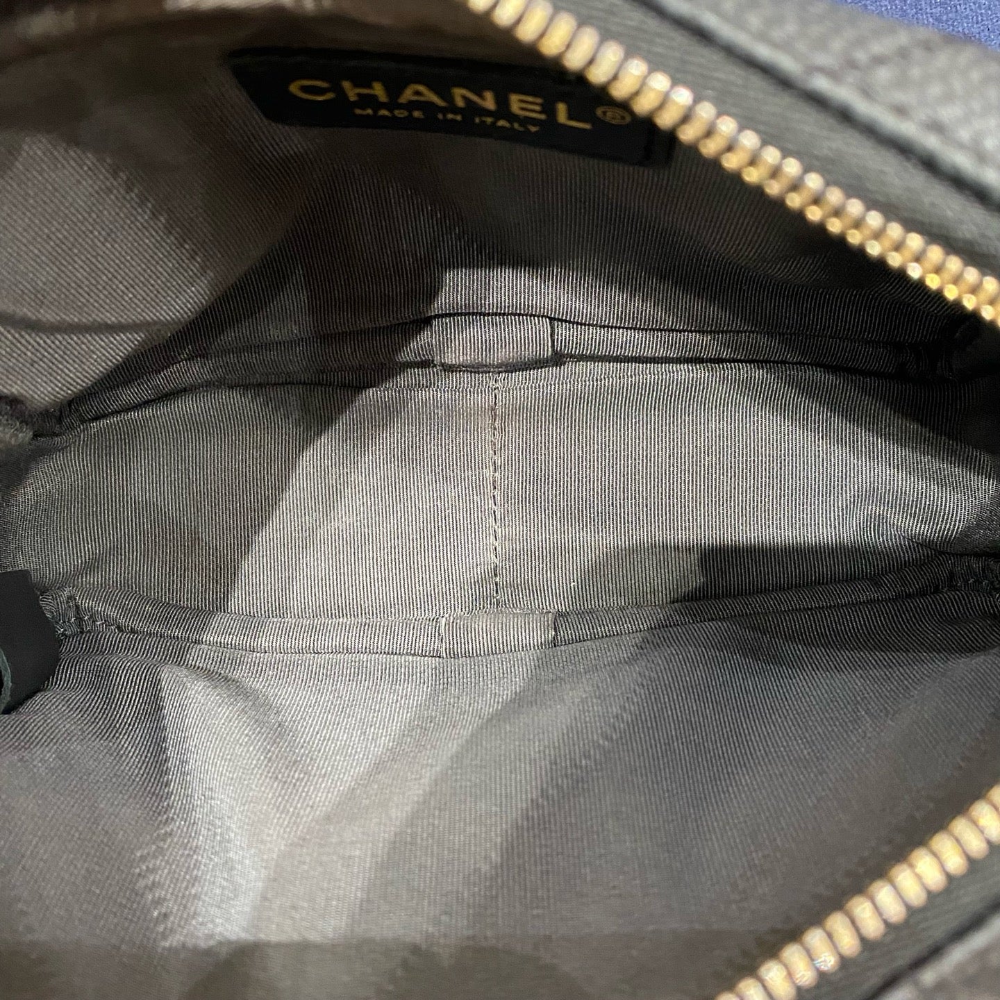 Chanel - Camera Bag with Tassel - Caviar leather - Black with Gold-Tone Hardware - (Mini)