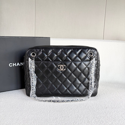Chanel - Camera Tote Bag - Leather - Black - (large)