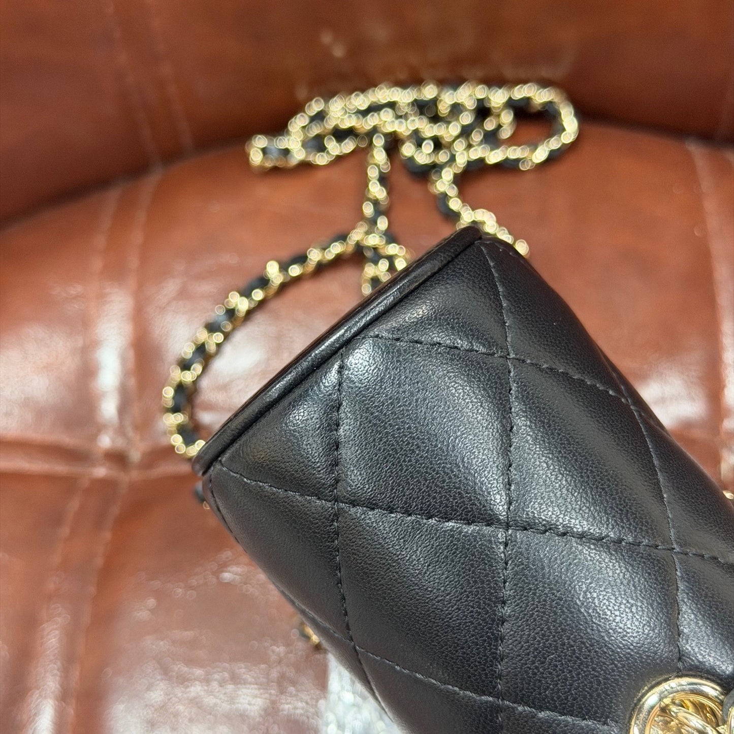 Chanel - CC Drawstring Bucket Bag - Leather - Black - (mini)