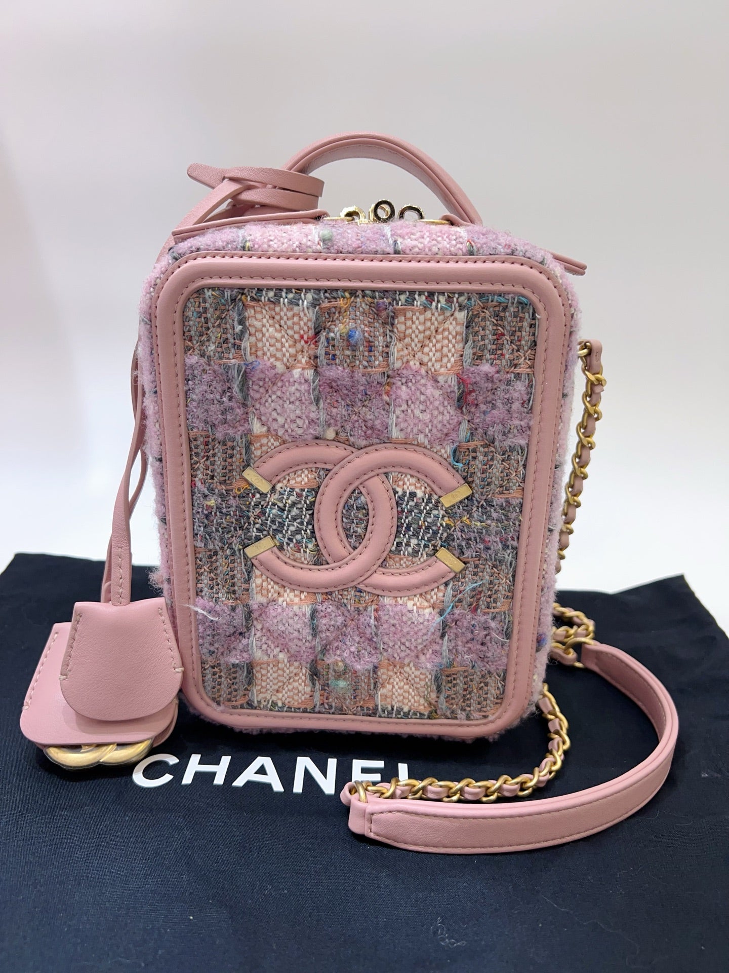 Chanel - CC Filigree - Tweed - Pink - (small)