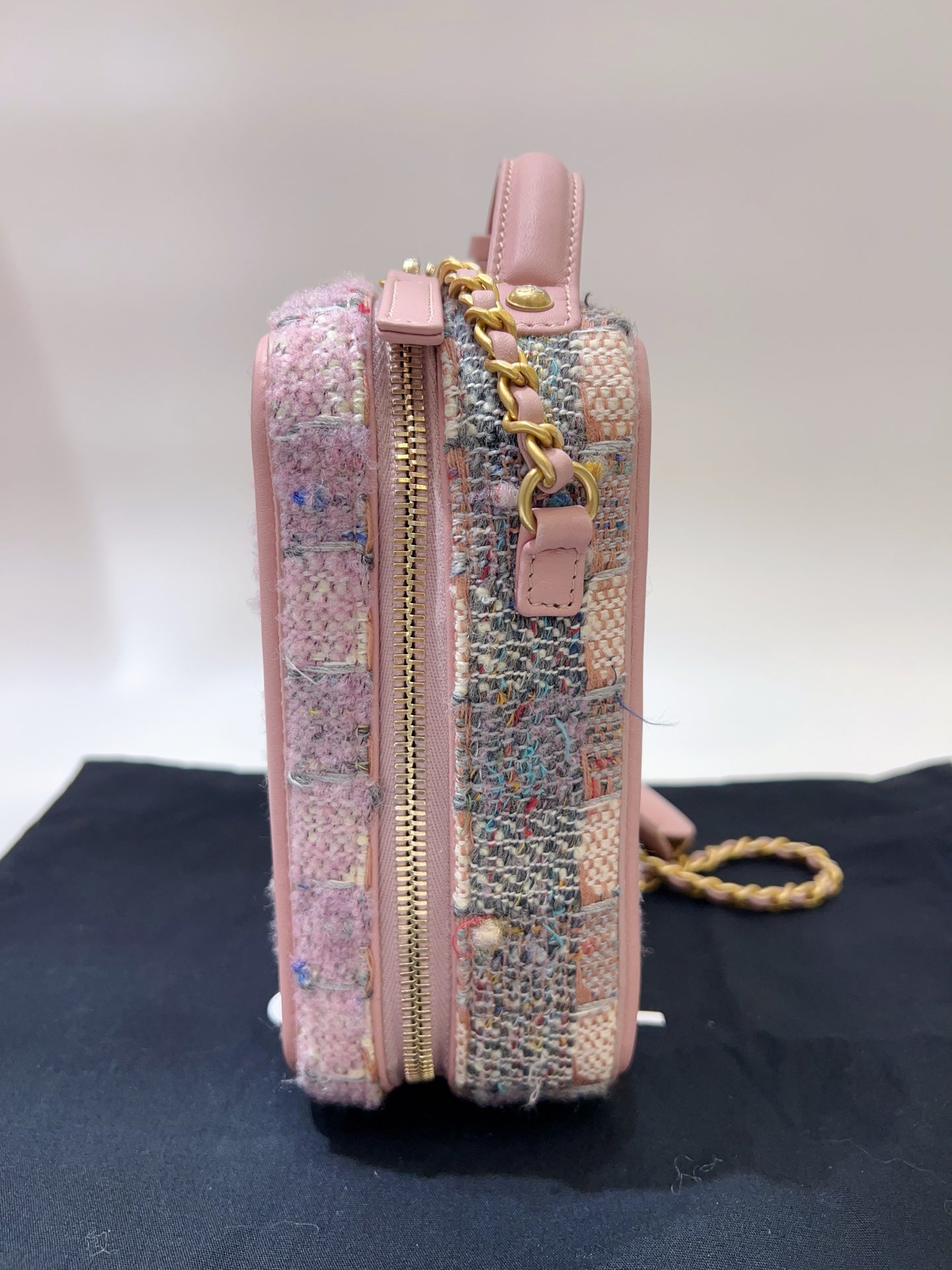 Chanel - CC Filigree - Tweed - Pink - (small)