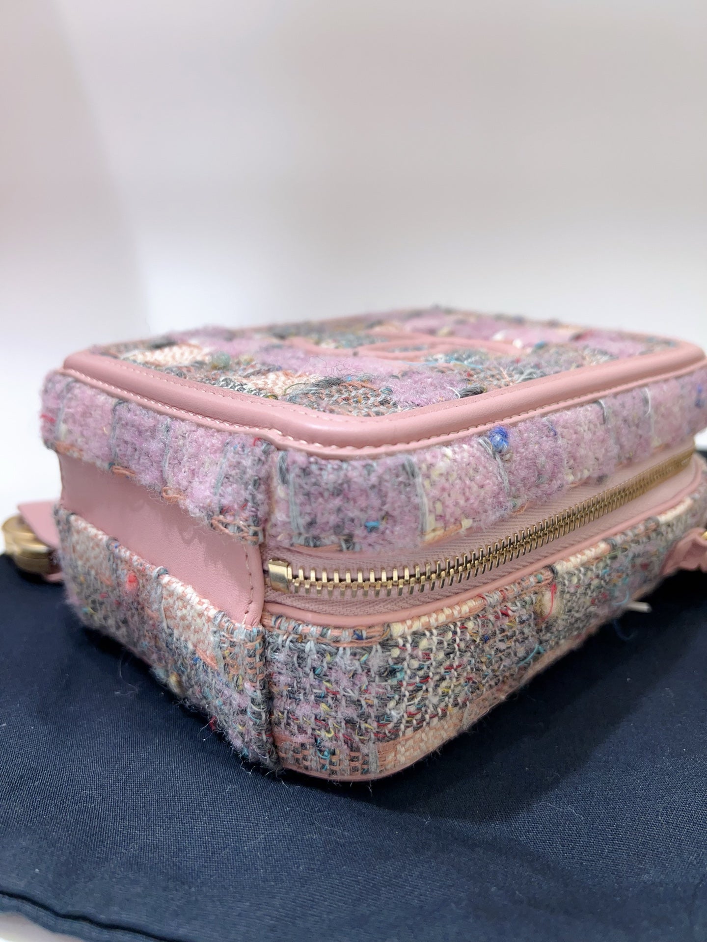 Chanel - CC Filigree - Tweed - Pink - (small)