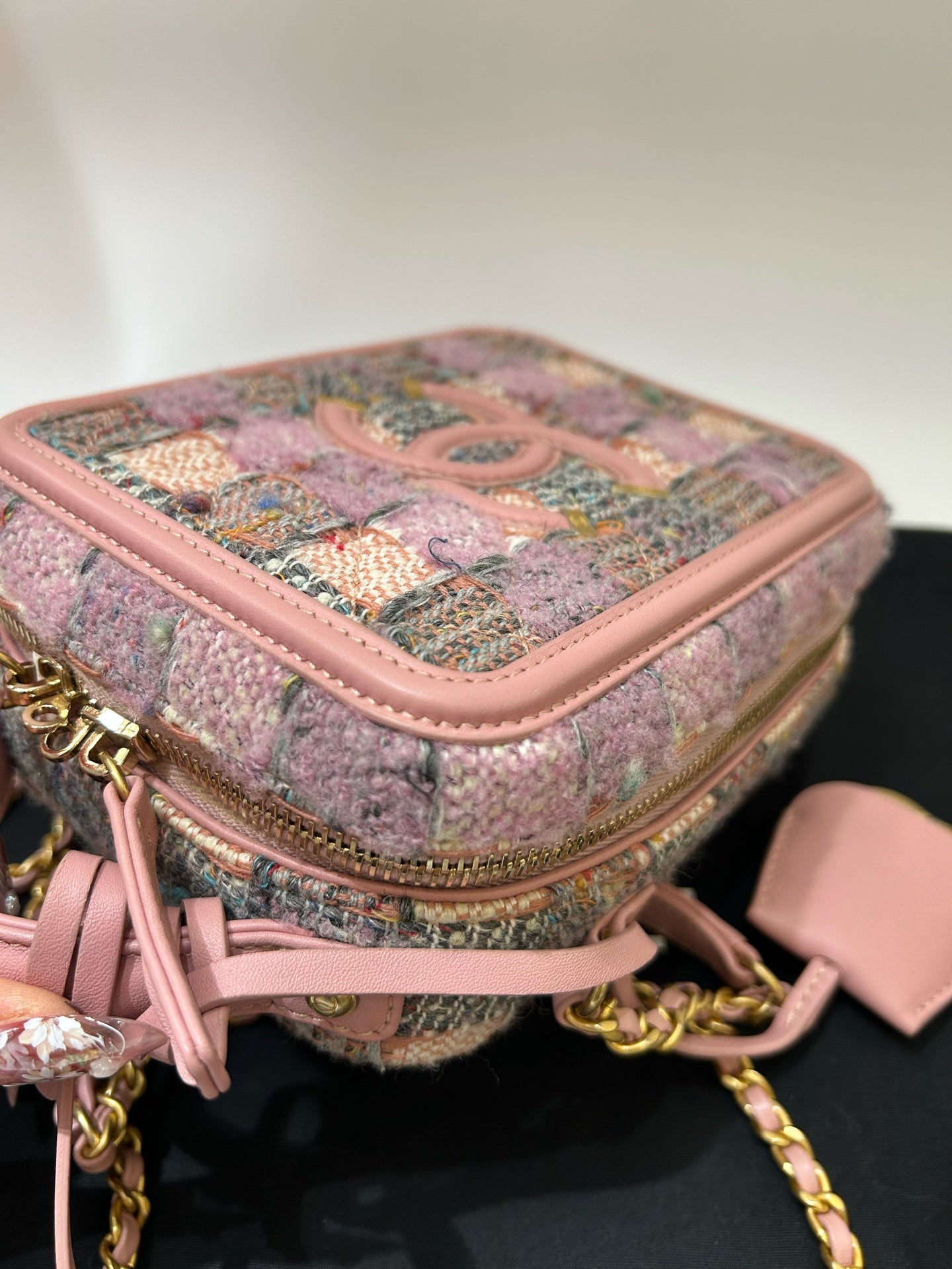 Chanel - CC Filigree - Tweed - Pink - (small)