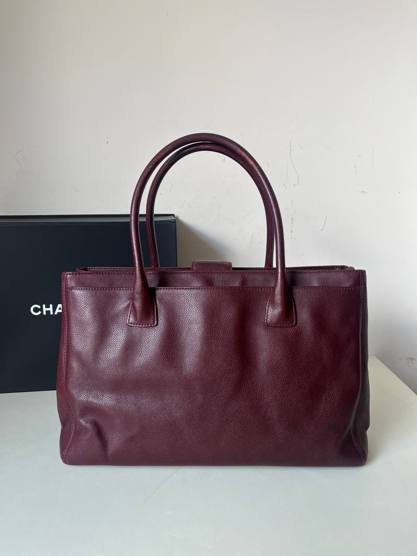 Chanel - Cerf - Calfskin - Burgundy - (medium)