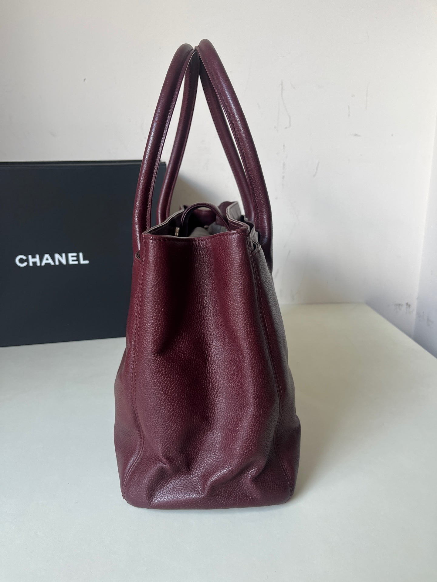 Chanel - Cerf - Calfskin - Burgundy - (medium)
