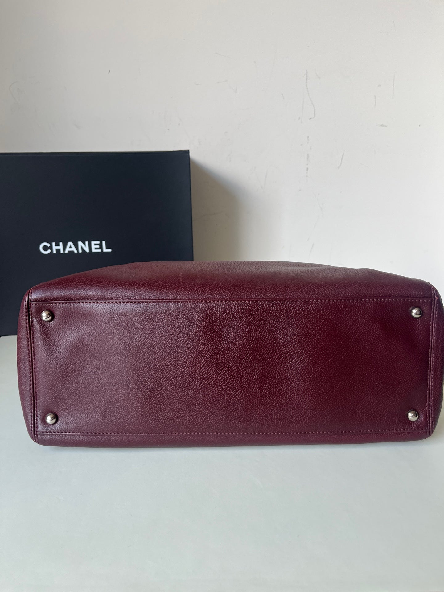 Chanel - Cerf - Calfskin - Burgundy - (medium)