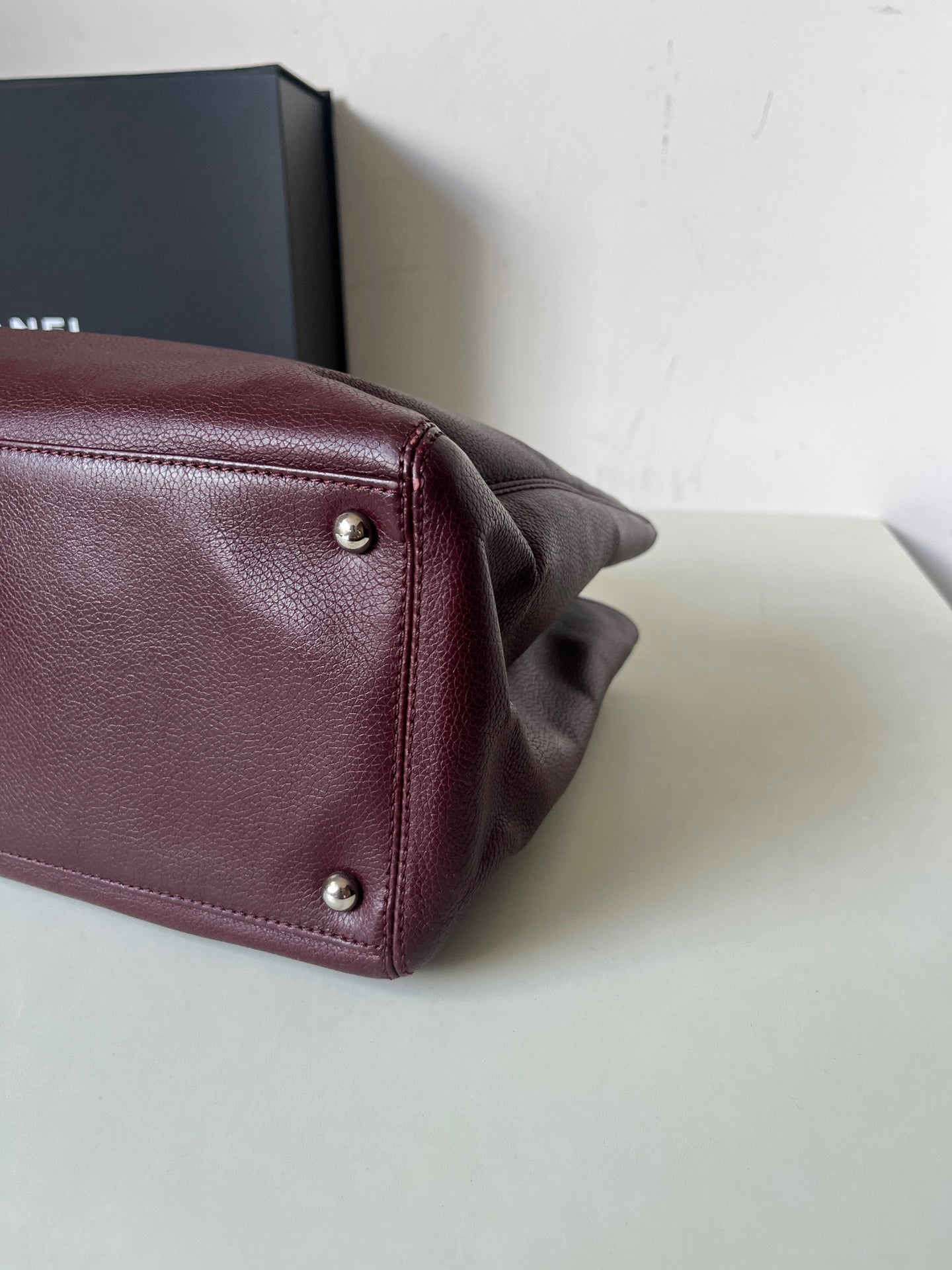 Chanel - Cerf - Calfskin - Burgundy - (medium)