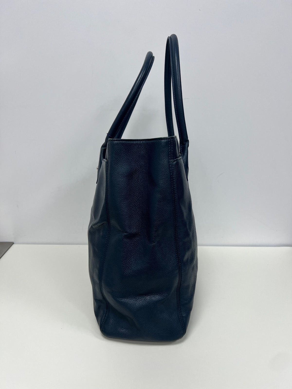 Chanel - Cerf - Leather - Navy - (large)