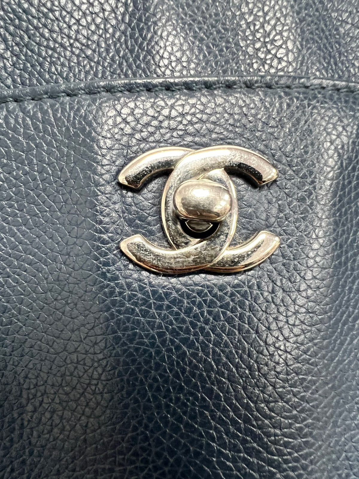Chanel - Cerf - Leather - Navy - (large)