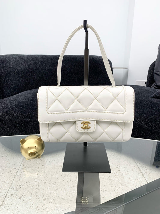Chanel - CF Flap Bag - Calfskin - White - (medium)