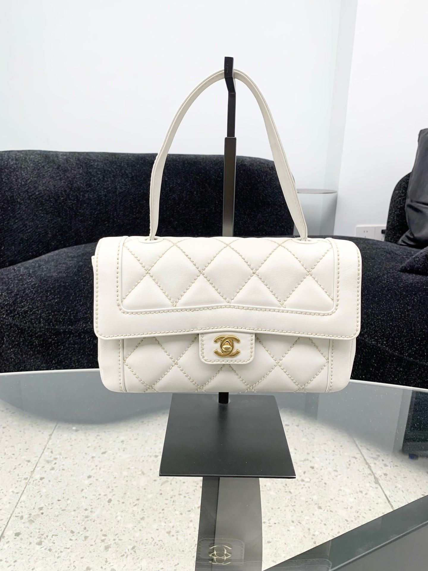 Chanel - CF Flap Bag - Calfskin - White - (medium)