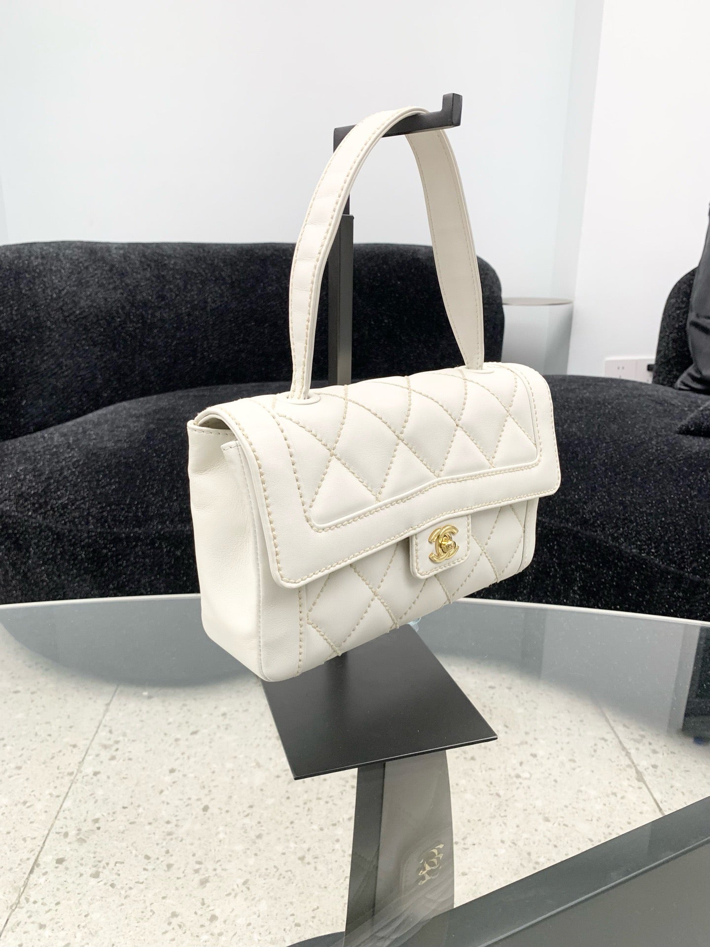 Chanel - CF Flap Bag - Calfskin - White - (medium)