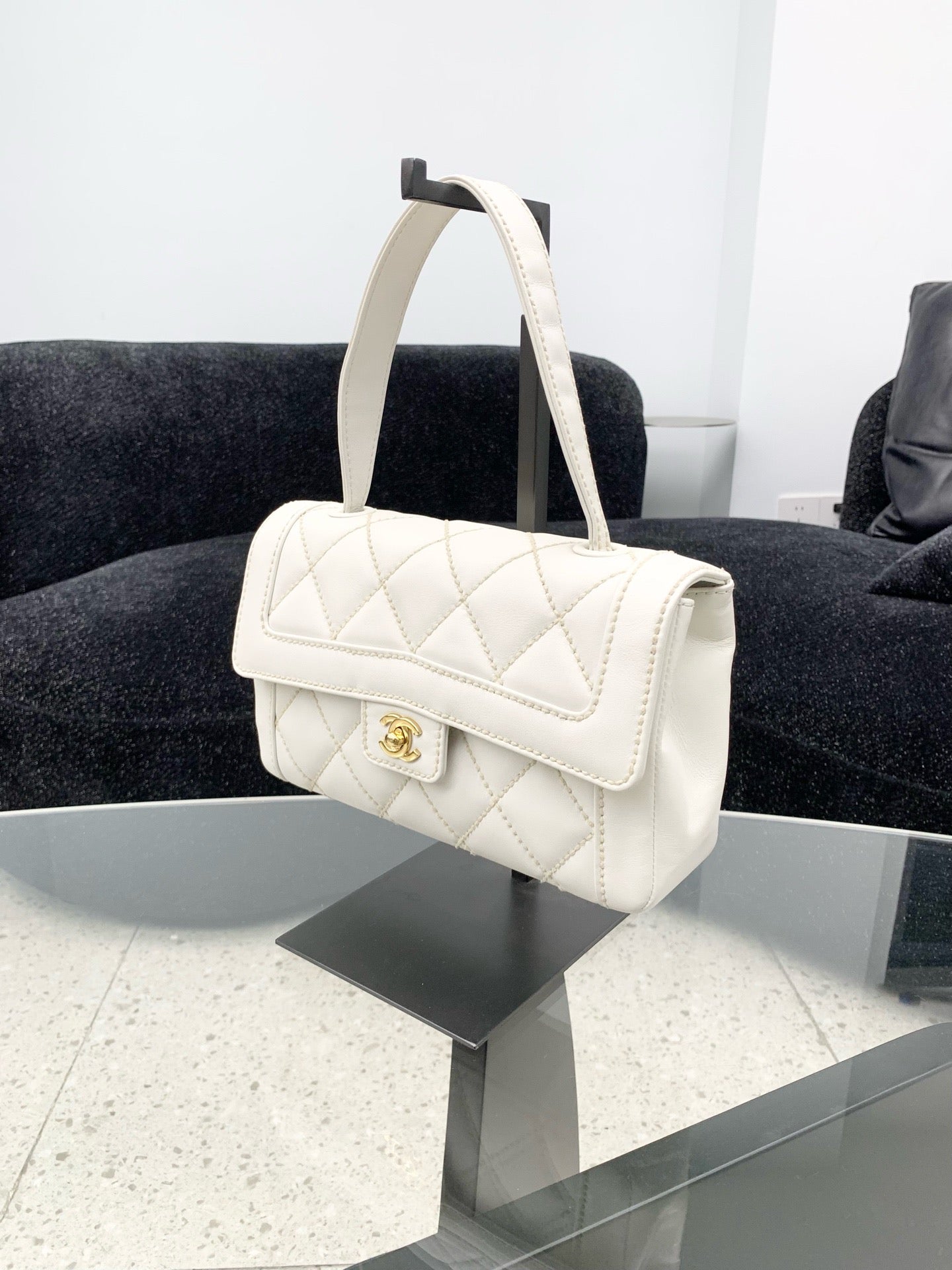 Chanel - CF Flap Bag - Calfskin - White - (medium)