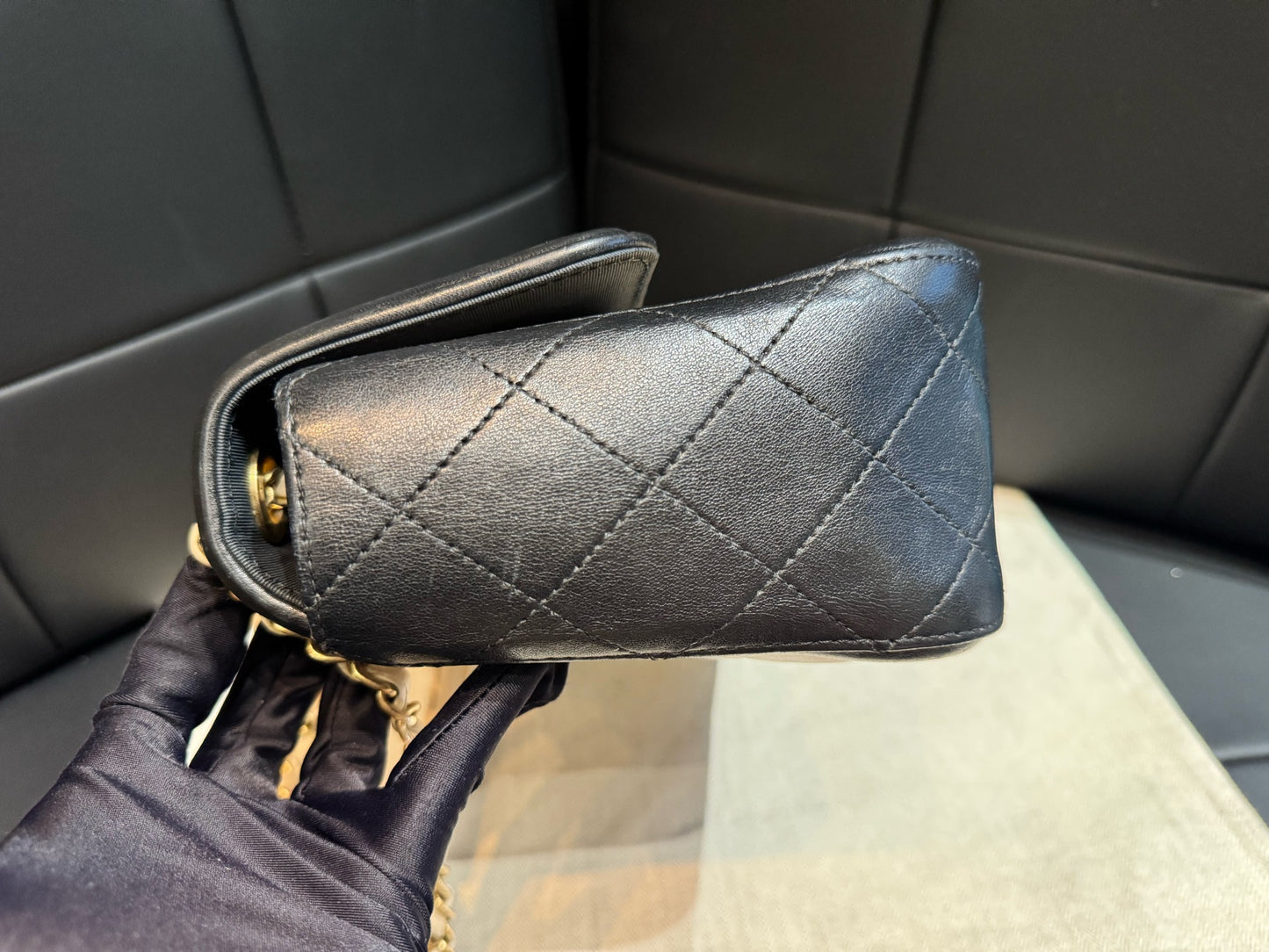 Chanel - CF - Leather - Beige - (medium)