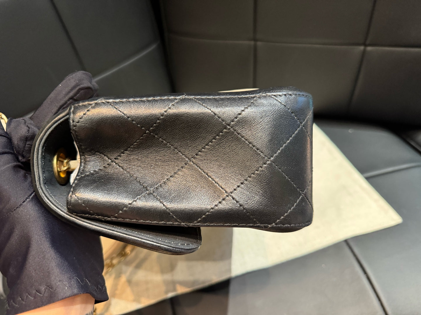 Chanel - CF - Leather - Beige - (medium)