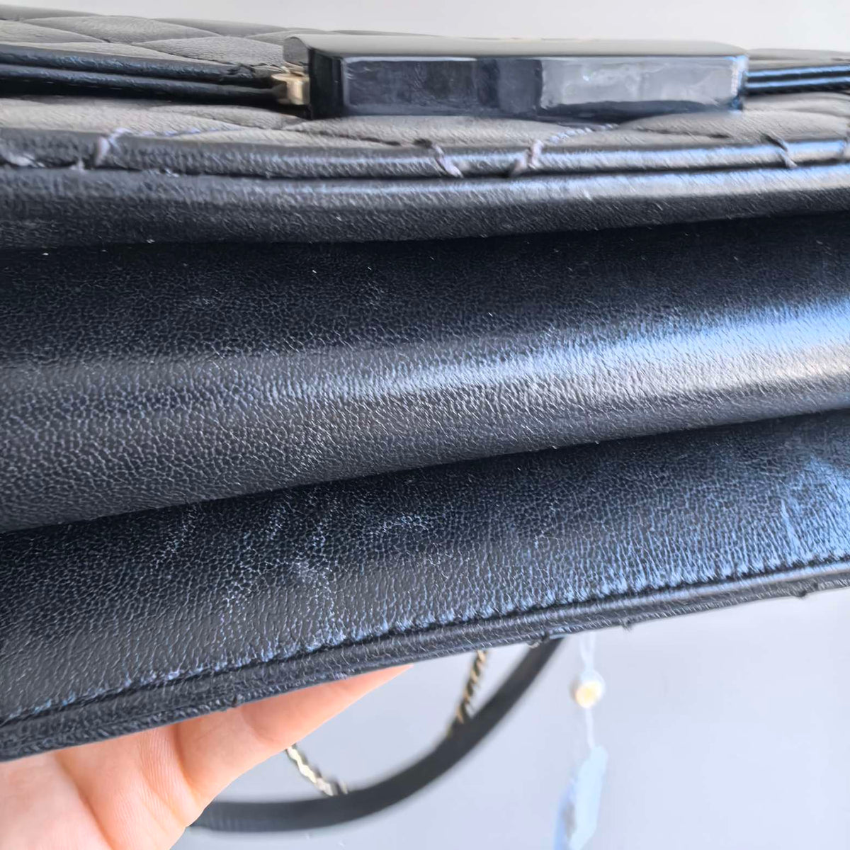 Chanel - CF - Leather - Black - (medium)