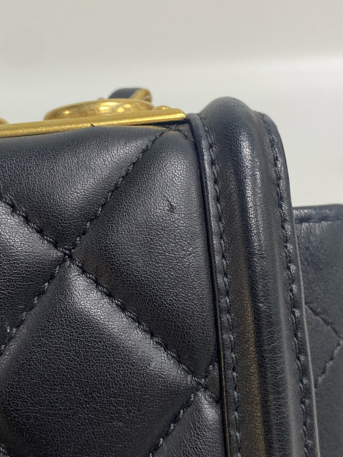 Chanel - CF - Leather - Black - (medium)