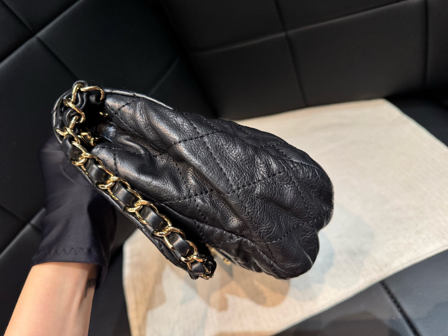 Chanel - CF - Leather - Black - (medium)