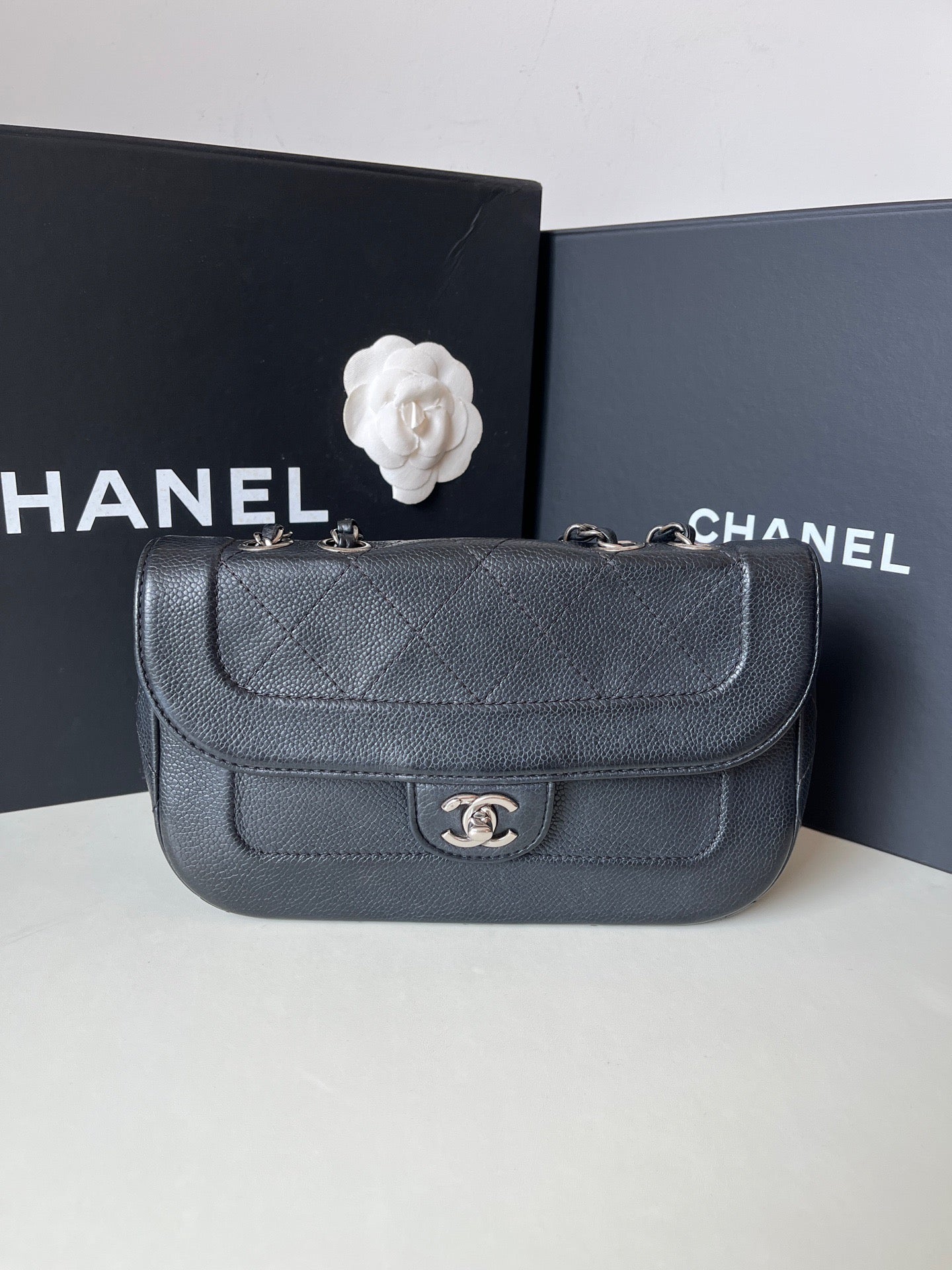 Chanel - CF - Leather - Black - (small)