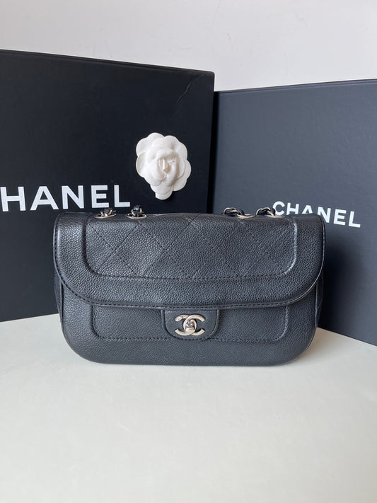 Chanel - CF - Leather - Black - (small)