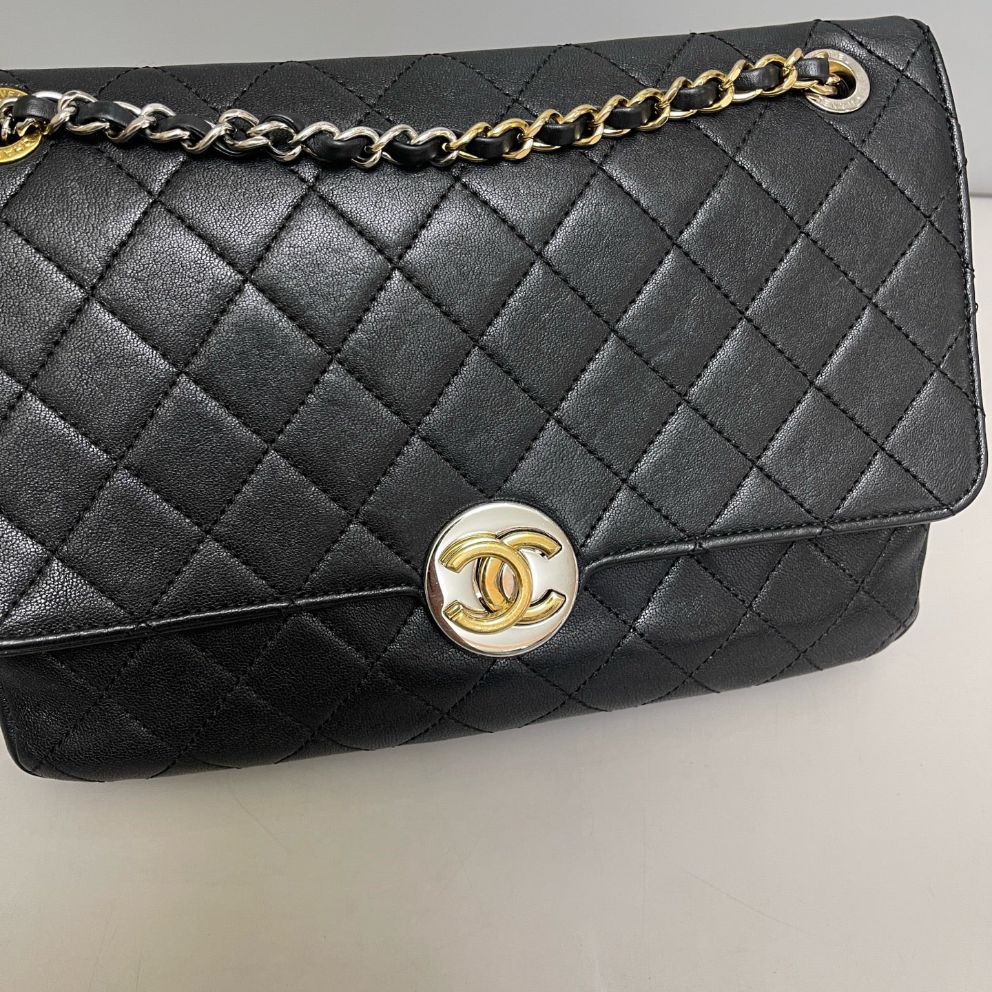 Chanel - CF - Leather - Black - (small)