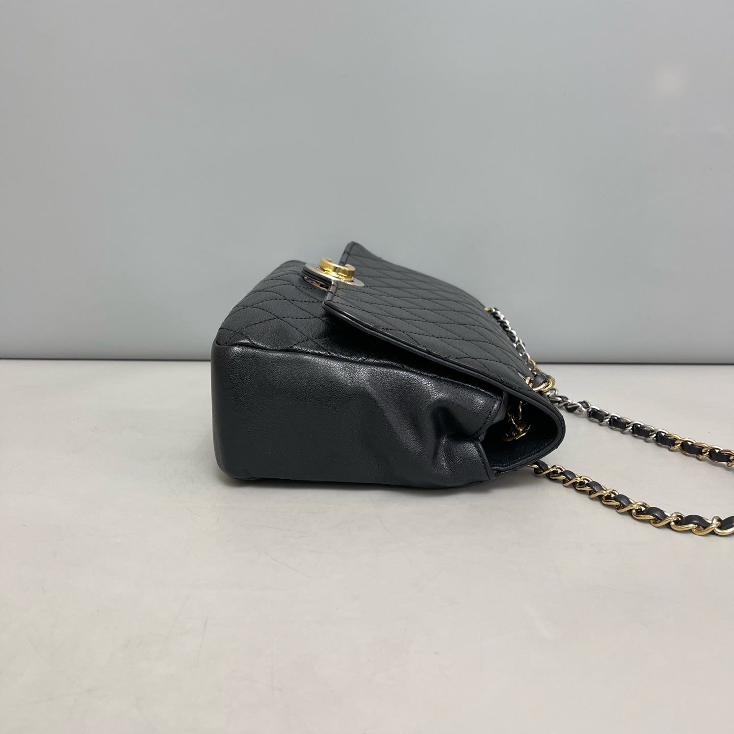 Chanel - CF - Leather - Black - (small)