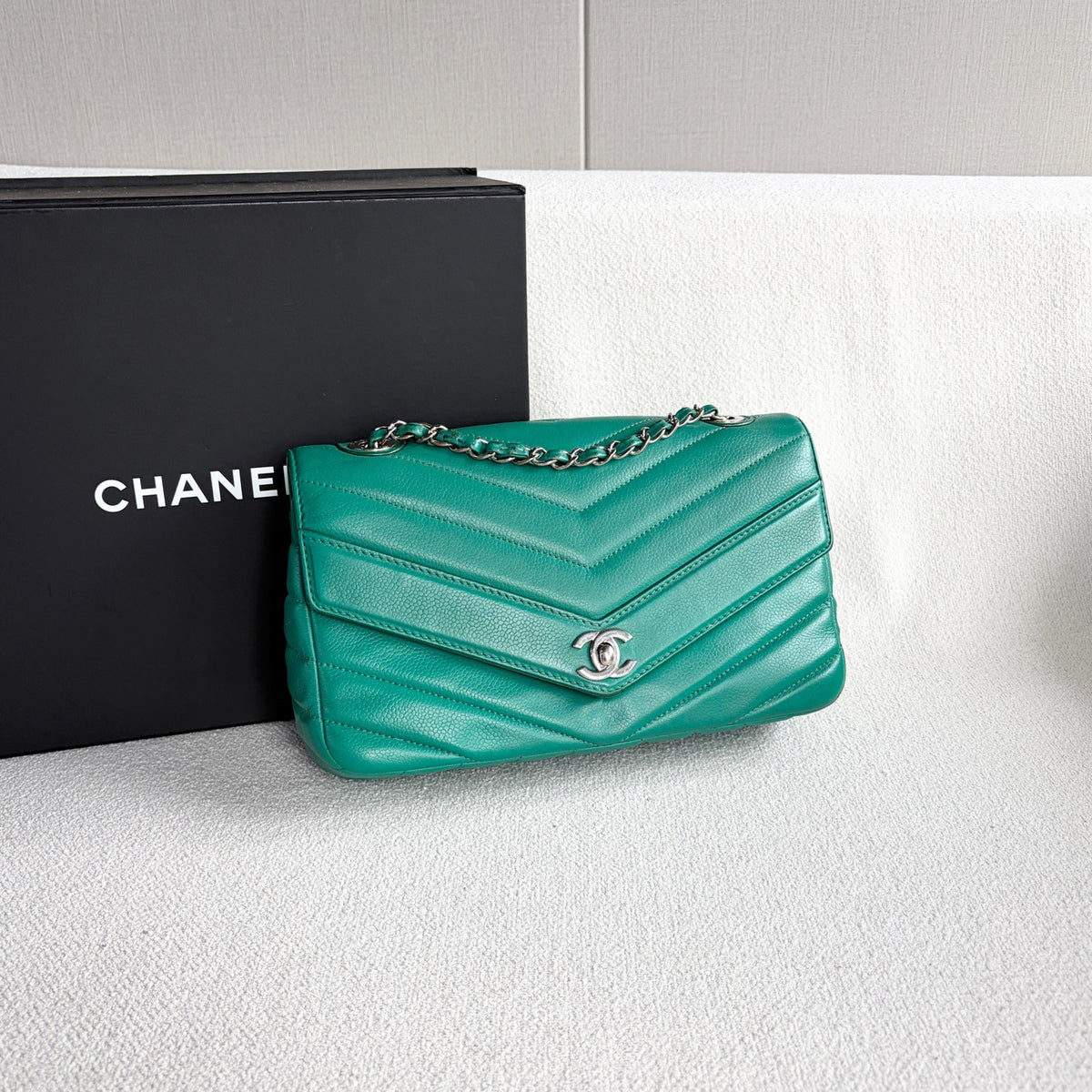 Chanel - CF - Leather - Green - (medium)