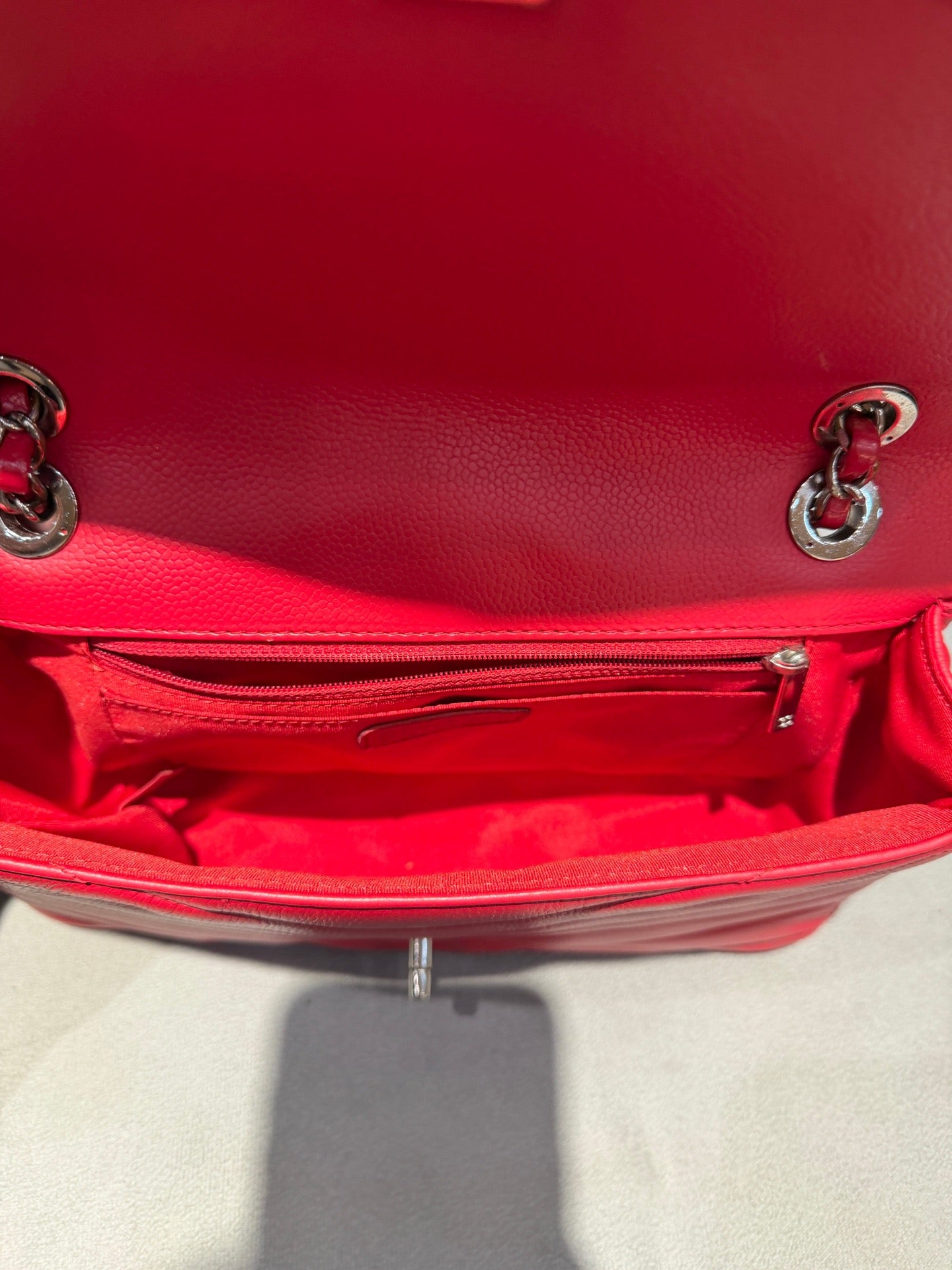 Chanel - CF - Leather - Red - (medium)