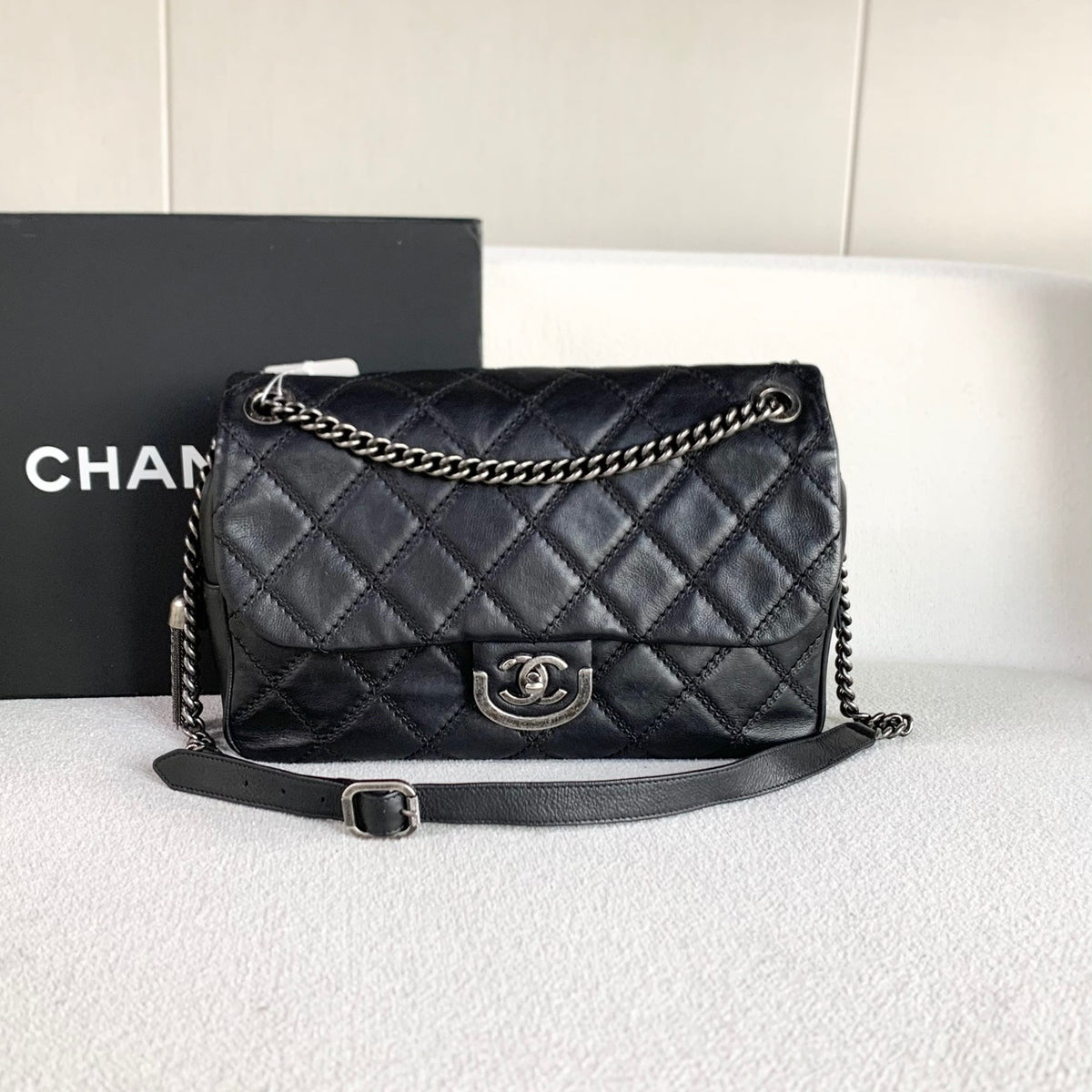 Chanel - CF Series Edinburgh Flap Bag - Leather - Black - (medium)