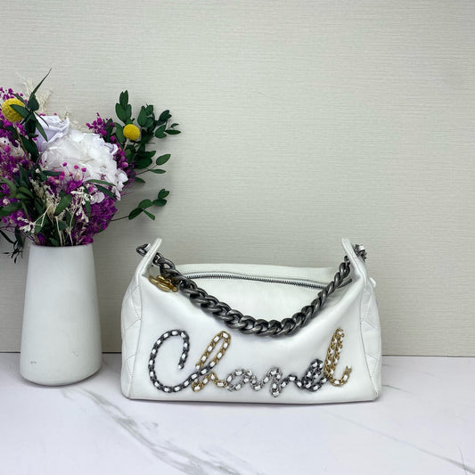 Chanel - Chain Signature - Cowhide leather - White - (Medium)