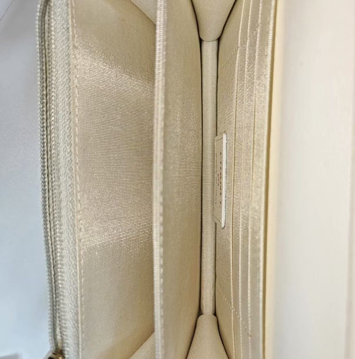 Chanel - Chain Wallet - Lambskin leather - White - (Mini)
