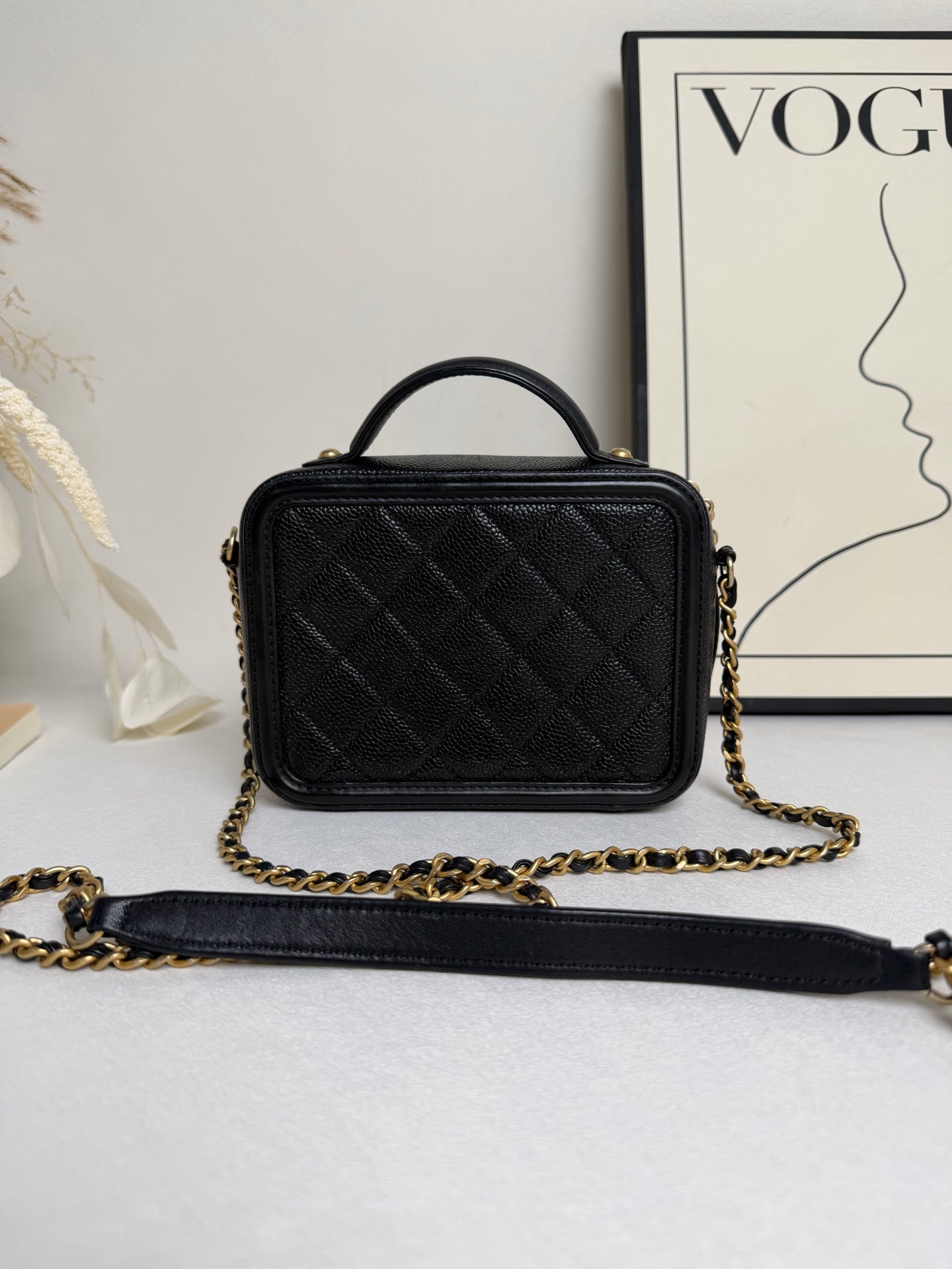 Chanel - Chanel 19 - Leather - Black - (mini)