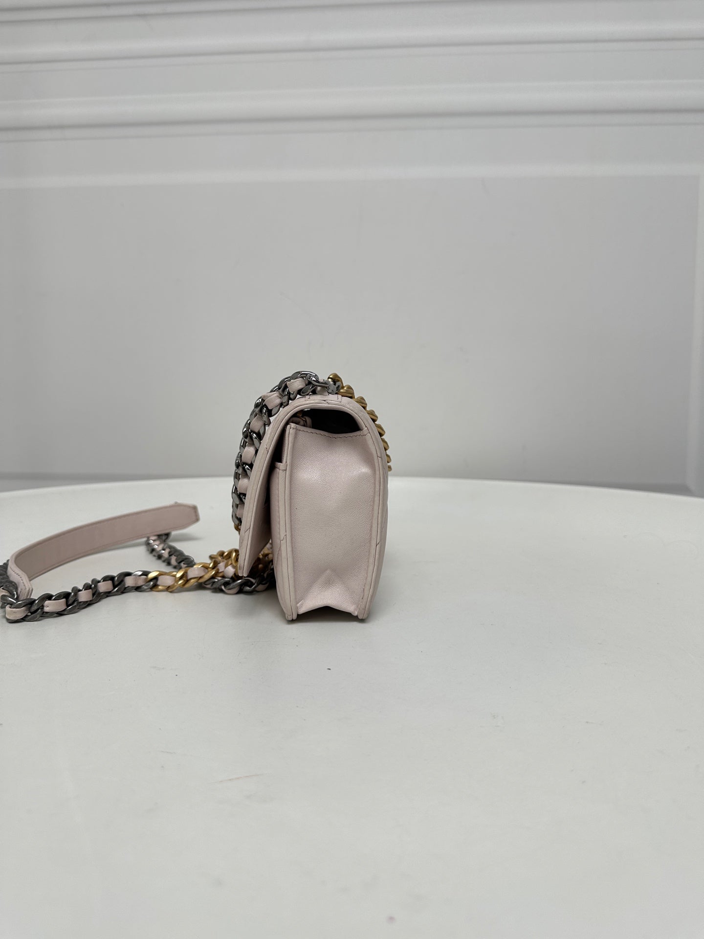 Chanel - Chanel 19 - Leather - Pink - (mini)