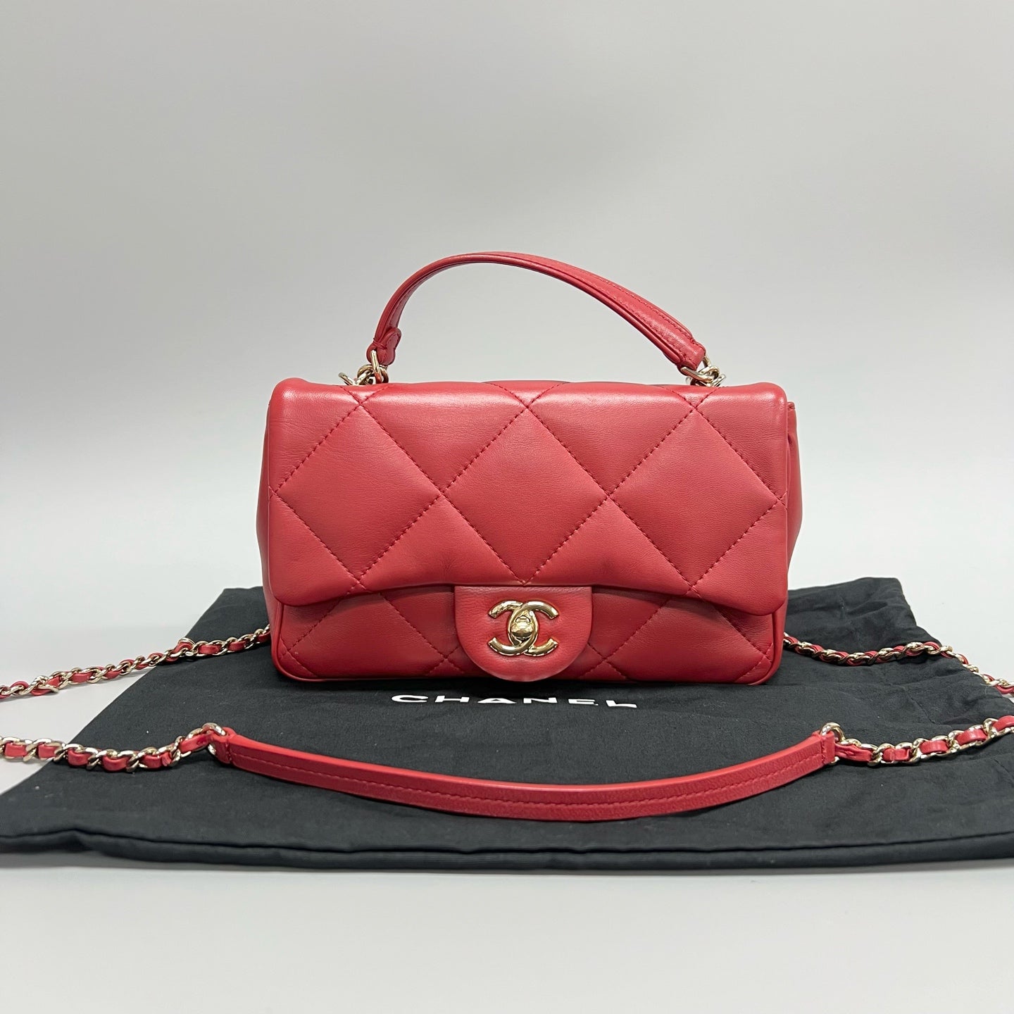 Chanel - Chanel 19 - Leather - Red - (mini)