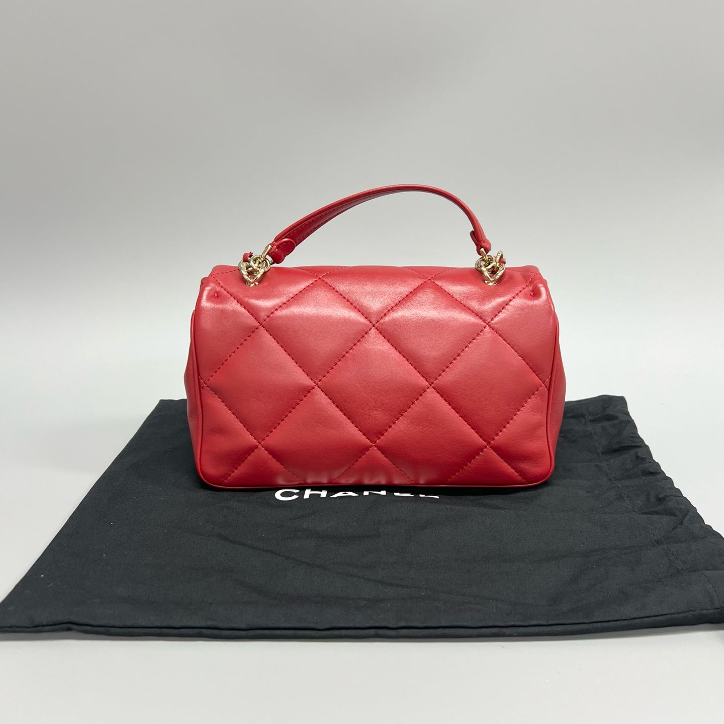 Chanel - Chanel 19 - Leather - Red - (mini)