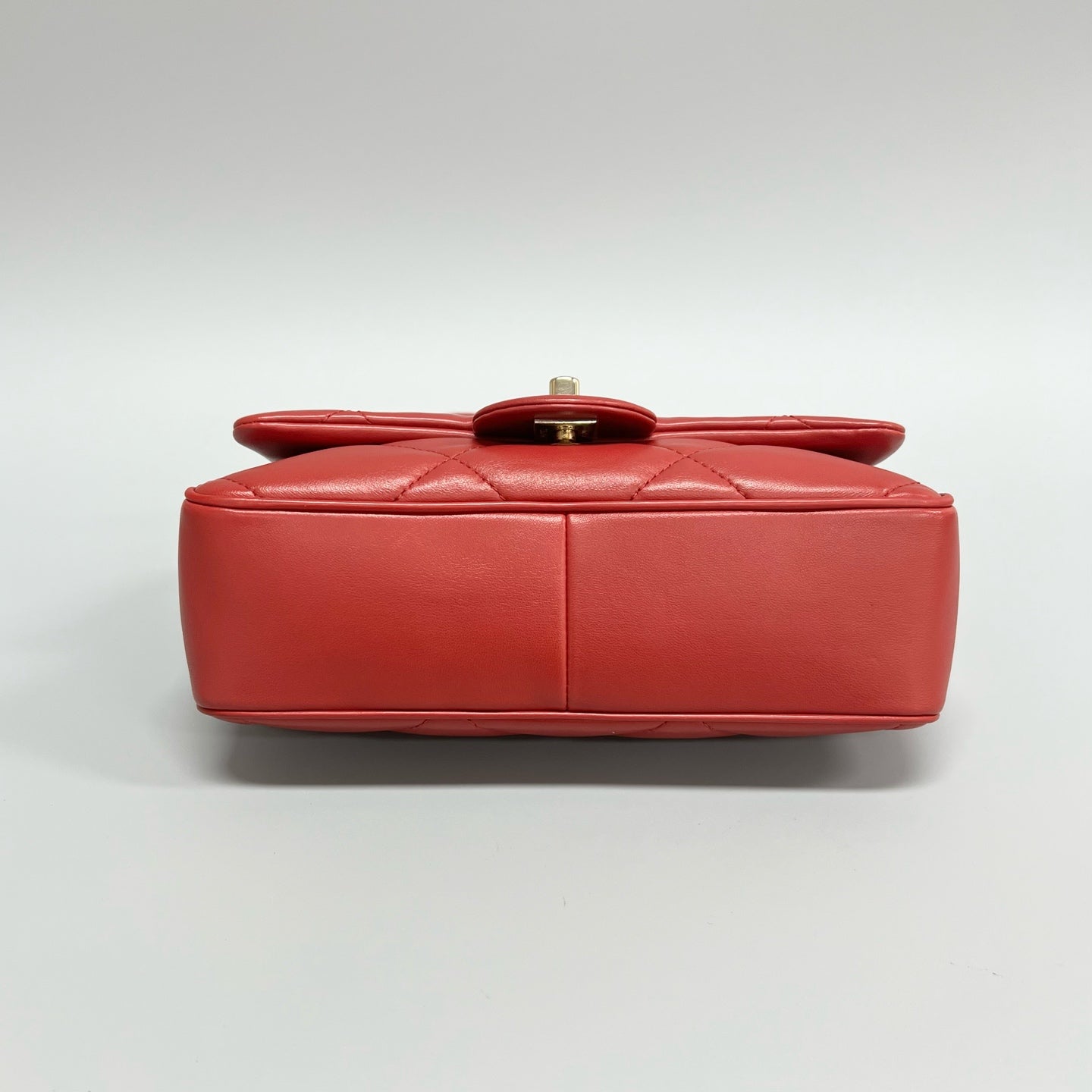 Chanel - Chanel 19 - Leather - Red - (mini)